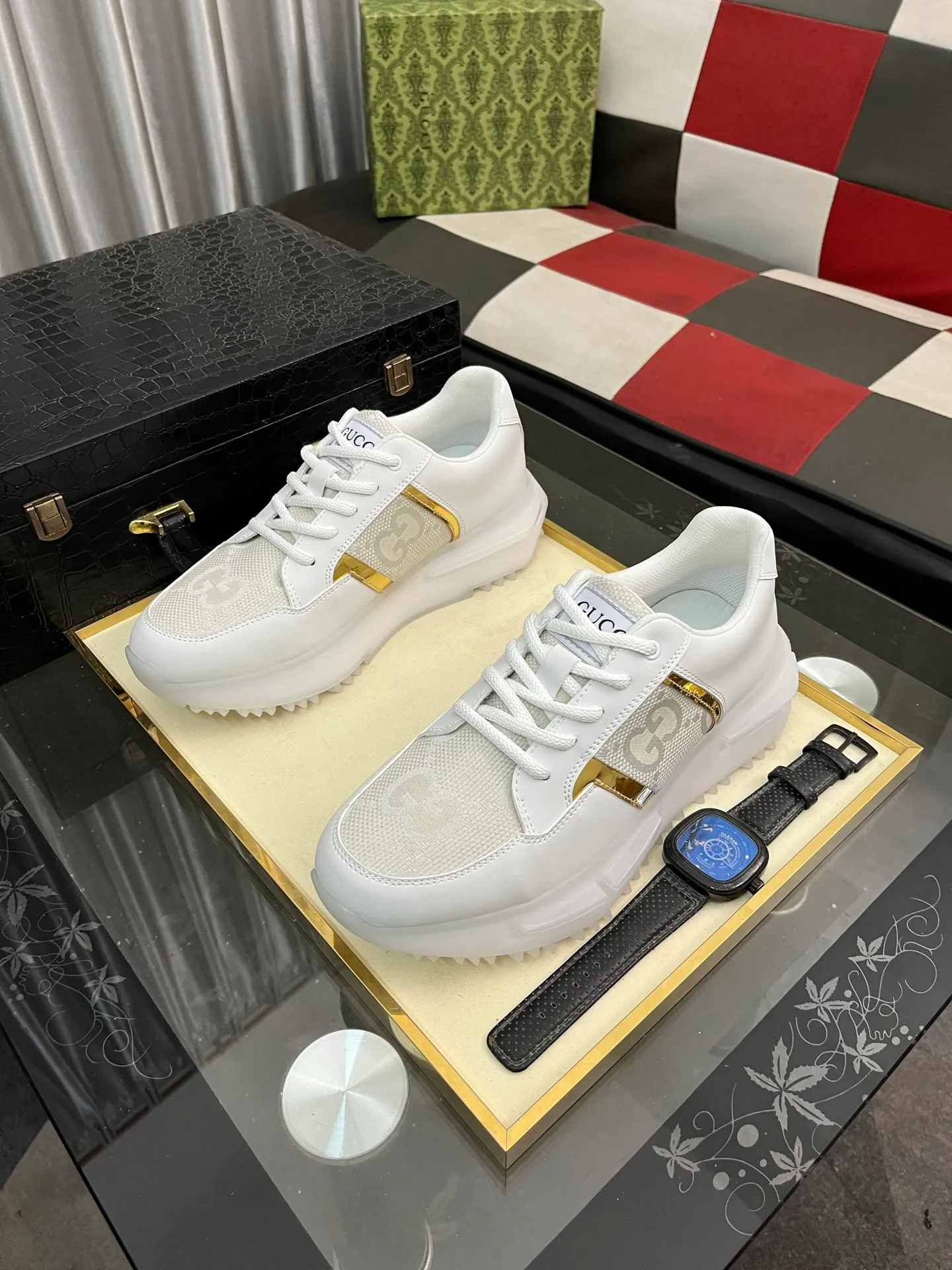 Men's Men's Shoes 💰458⌚️⌚️【GUCCI】Gucci men's latest white shoe series casual shoes! The official website is built 1:1. Upper: Made of imported cowhide, with electric embroidery ➕Inner lining: Made of high-quality first-layer pigskin, soft and comfortable. Picky material selection and exquisite workmanship give you the best enjoyment. Size: 38-44 yards, 4️⃣ colors available.